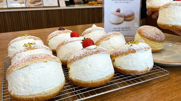 korean milk cream donuts